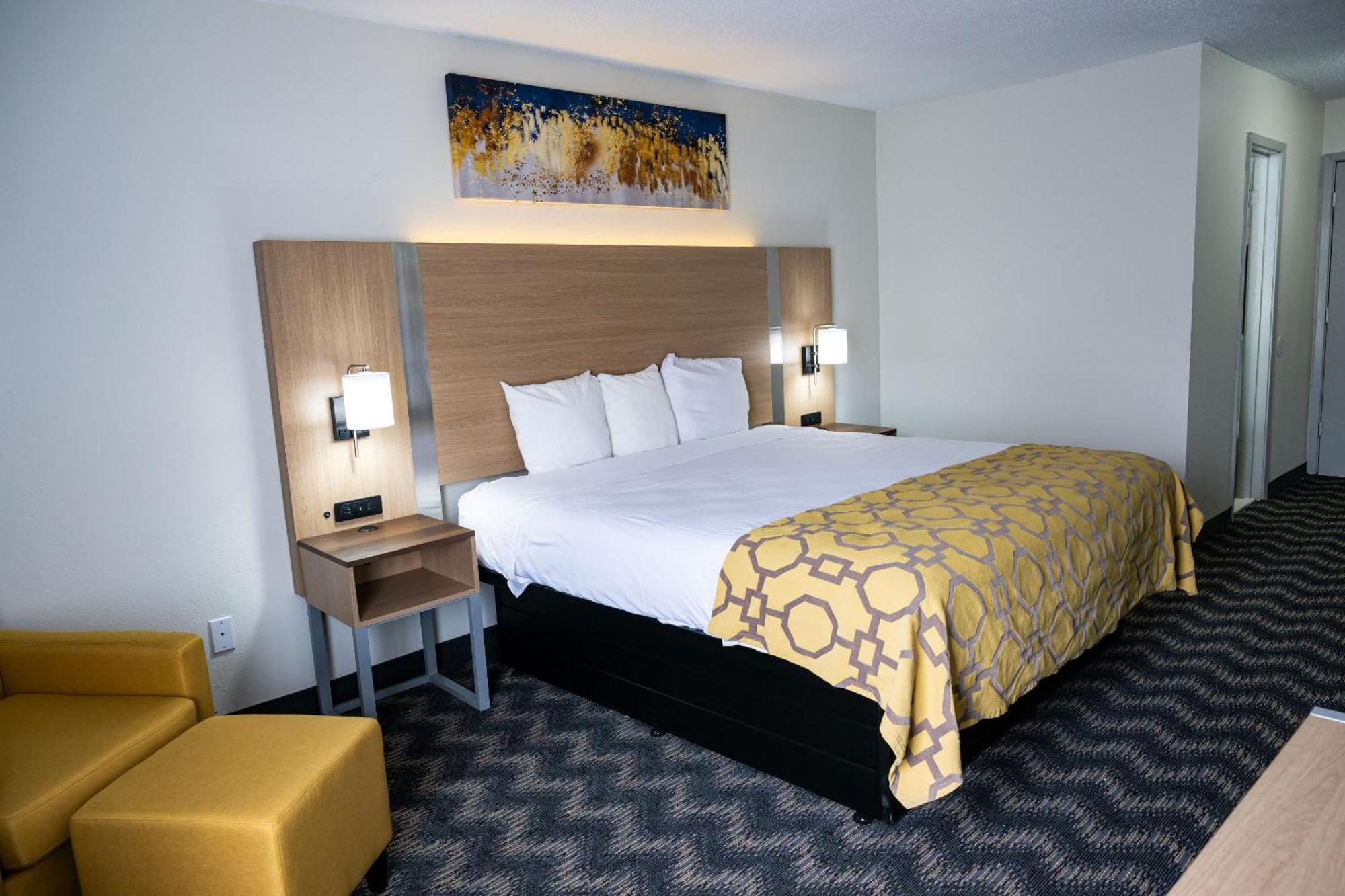 Baymont By Wyndham Greensboro/Coliseum Exterior foto